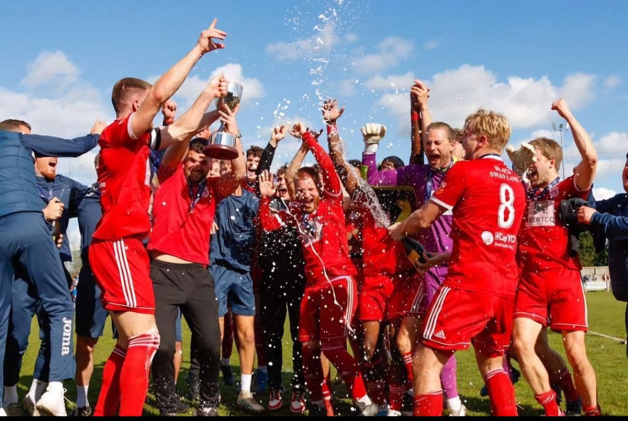 Didcot Town FC gbeq1z