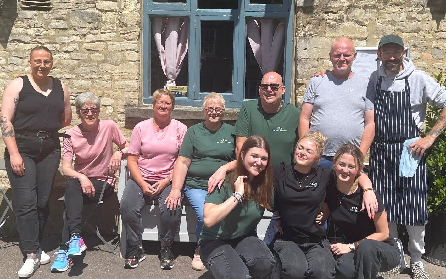 three horseshoes volunteers for sunday lunch olffsy